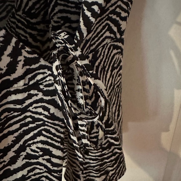 Banana Republic Zebra-Print Sleeveless Wrap Top - Picture 3 of 8